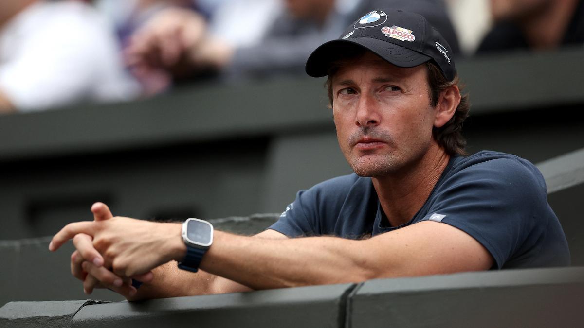 Juan Carlos Ferrero durante el partido de Alcaraz y Tiafoe en Wimbledon