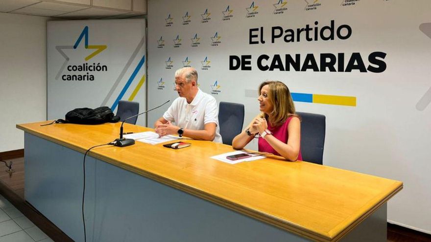 Francisco Linares y Rosa Dávila presidieron la reunión.