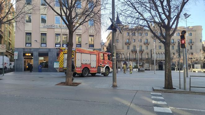 Cau un arrebossat d'una façana al carrer del Born de Manresa