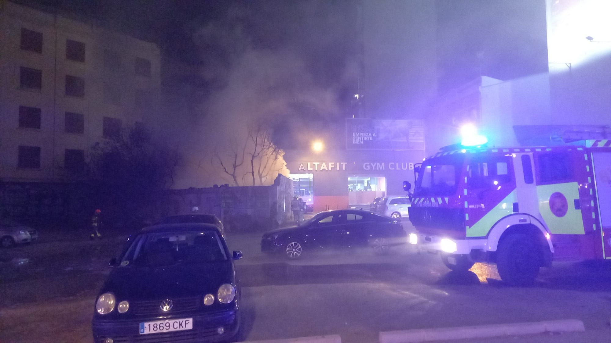 Incendio frente a Nuevo Centro en València