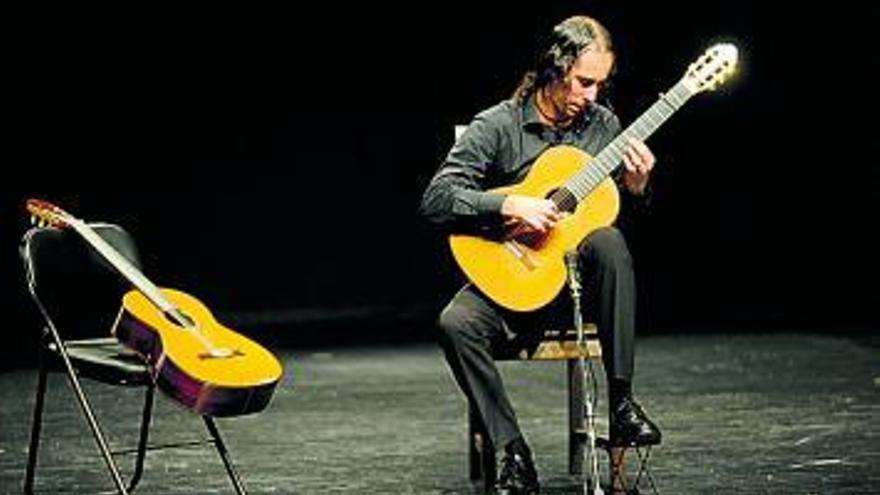 El guitarrista Dimas Coalla, durante su actuación.