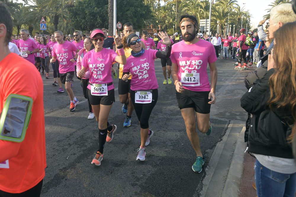 La marea contra el cáncer inunda Elche