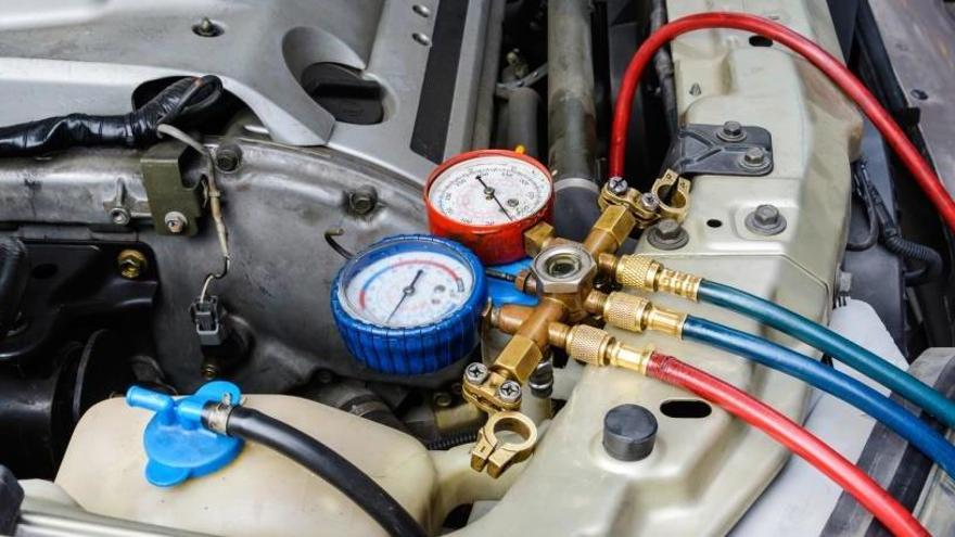 Investiguen més de 30 empreses per la mala gestió del gas refrigerant dels vehicles