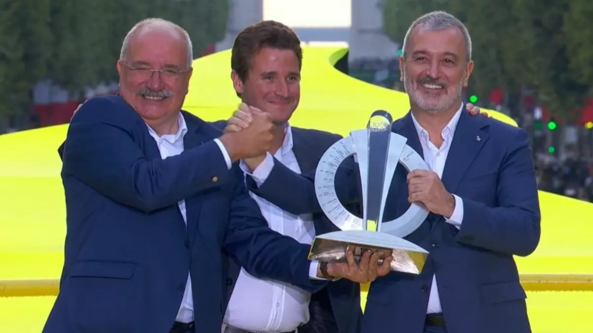 "Los barceloneses estan preparados para ver un evento de esta magnitud delante de sus casas": Collboni, "emocionado" por acoger el Tour de Francia 2026