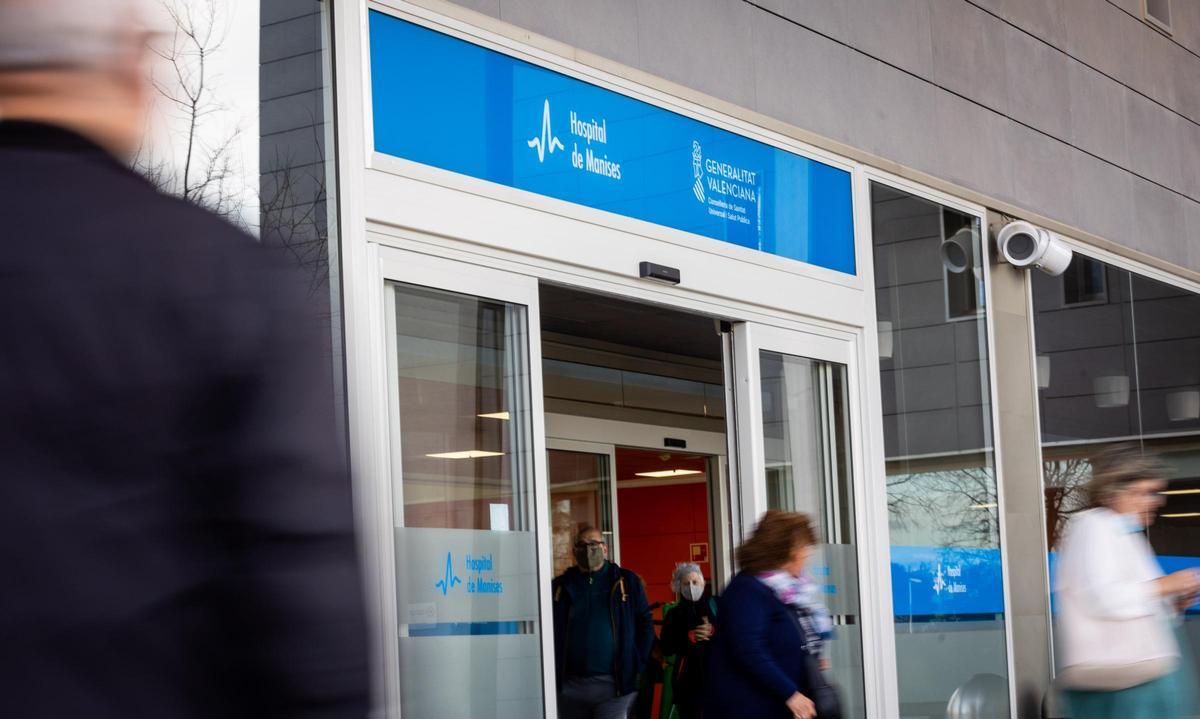 Entrada del Hospital de Manises.