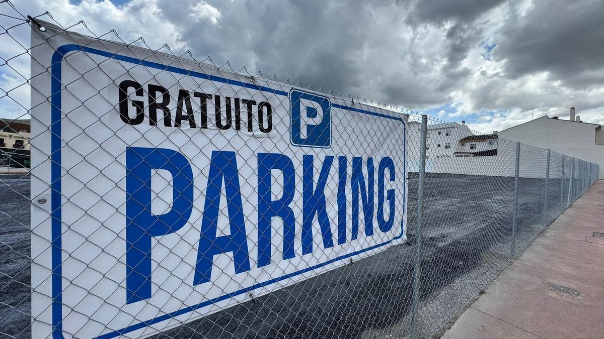 La nueva zona de estacionamientos gratuitos está en el entorno de la Tenencia de Alcaldía y del centro de salud de la Estación de Cártama.