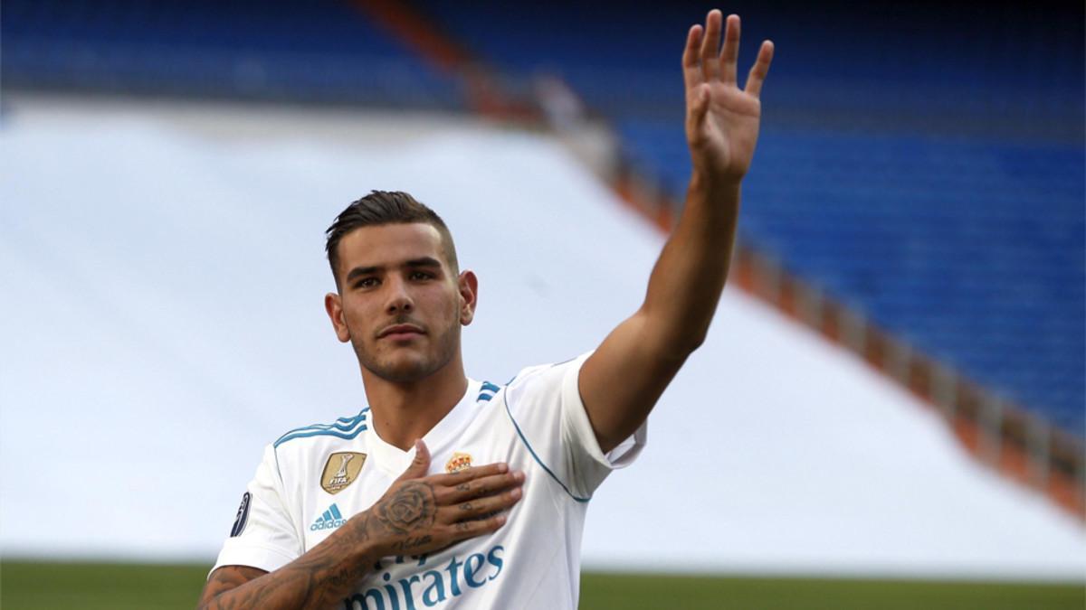 Theo Hernández durante su presentación como jugador del Real Madrid