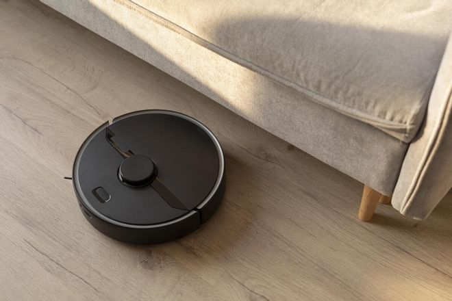 Amazon tira la casa por la ventana rebajando más de 700 € el robot aspirador del que todo el mundo habla