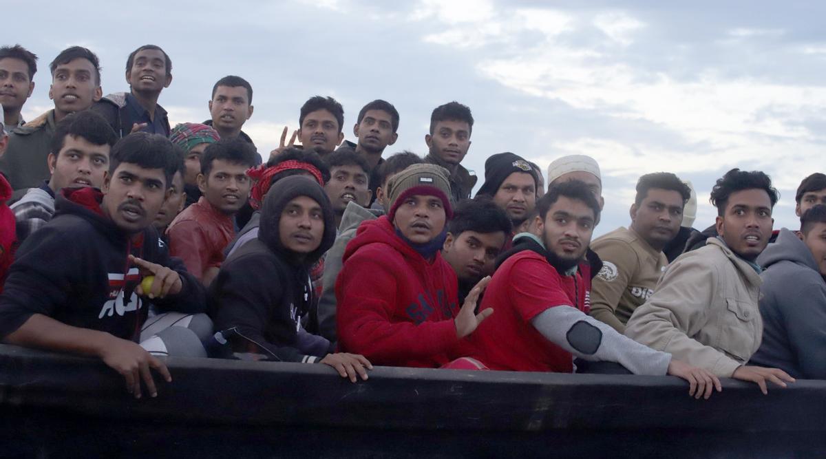 Open Arms rescata un grupo de inmigrantes. Open Arms rescata un grupo de inmigrantes.