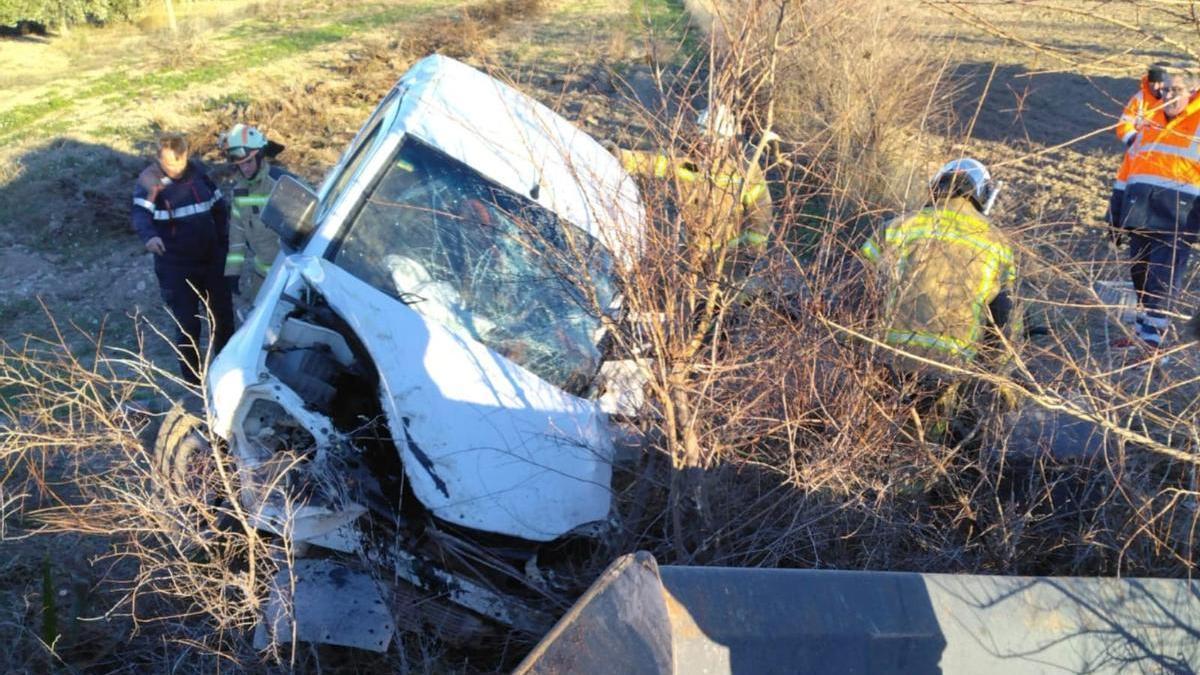 Así ha quedado uno de los vehículos siniestrados en el accidente en la A-121 a la altura de Alberite de San Juan.