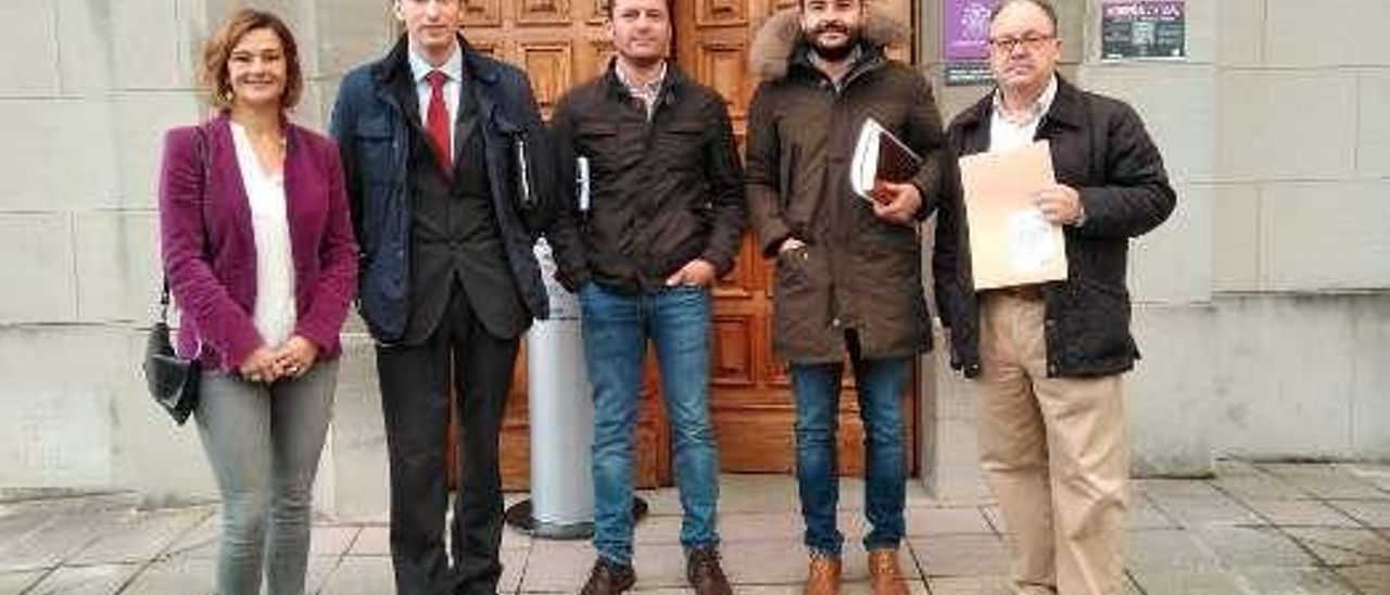 Por la izquierda, Lucía Canga, Pablo Pérez, Igor Finca, Unai Díaz y Javier Ardura. Por la izquierda, Lucía Canga, Pablo Pérez, Igor Finca, Unai Díaz y Javier Ardura.