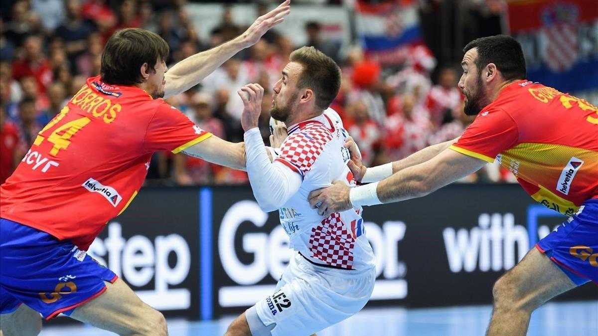 jcarmengol46589752 l r  spain s viran morros de argila  croatia s luka cindric 190117211442