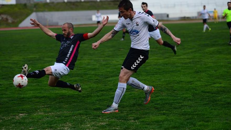 «Aspiramos a todo», dice Aarón, que ve al Plasencia peleando por el ascenso