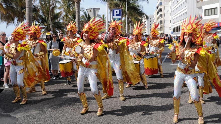 El carnaval se apodera de Arrecife