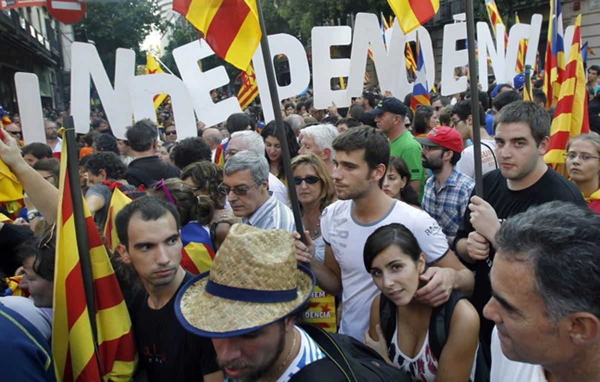 Milers de catalans es van manifestar en l’última Diada per reclamar independència i pacte fiscal.