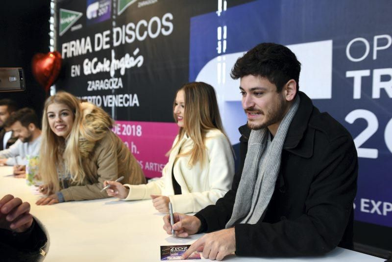 Firma de discos de los exconcursantes de OT en Puerto Venecia