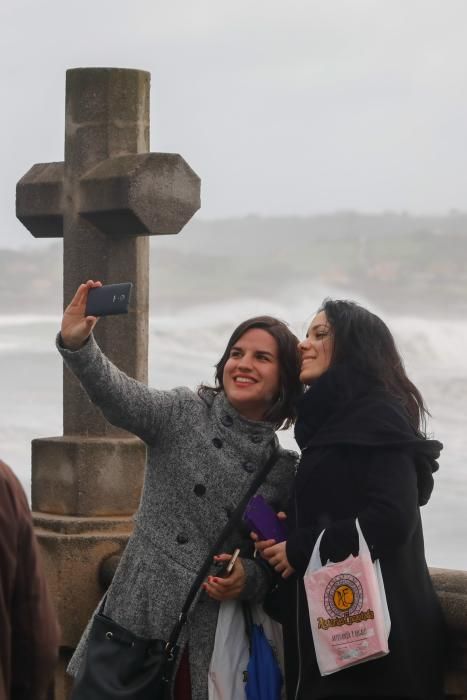 Oleaje en Gijón.