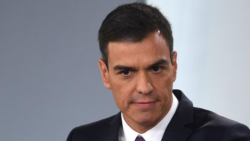 Sánchez: &quot;Los monumentos que ensalcen el franquismo pronto serán pasado&quot;