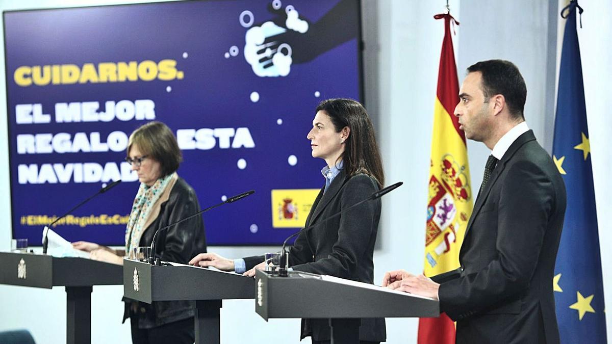 La directora del Instituto Carlos III, Raquel Yotti, en el centro, durante la presentación del estudio. |   // E.P.