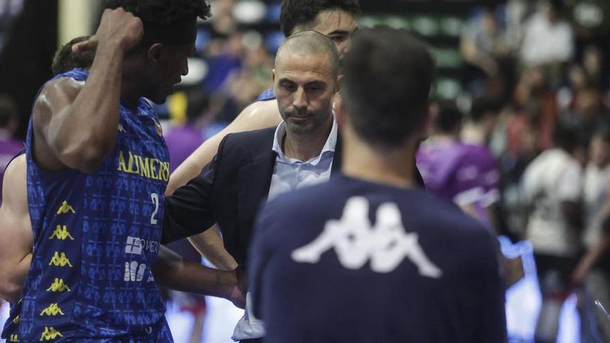 El Alimerka Oviedo Baloncesto, con las cuentas claras: el domingo puede asegurar la categoría