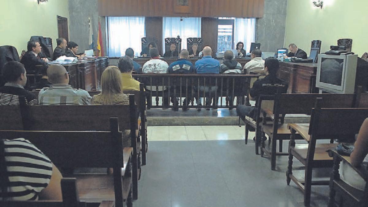 José Manuel García, más conocido como el Sevilla, con una banda de narcos durante su último juicio en 2012.