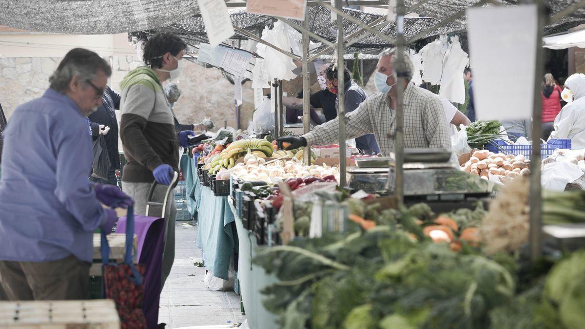 Auf dem Markt von Pere Garau.