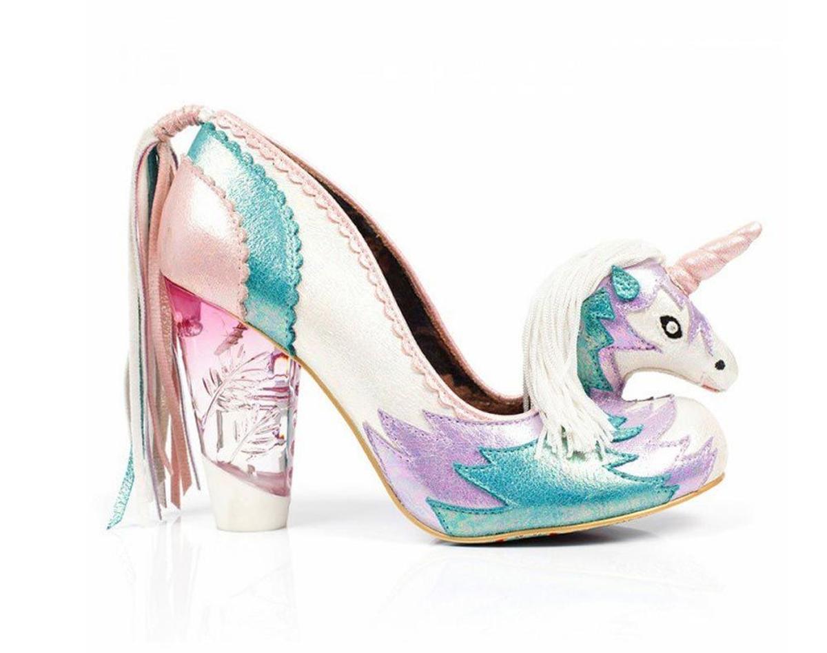 Zapatos con forma de unicornio