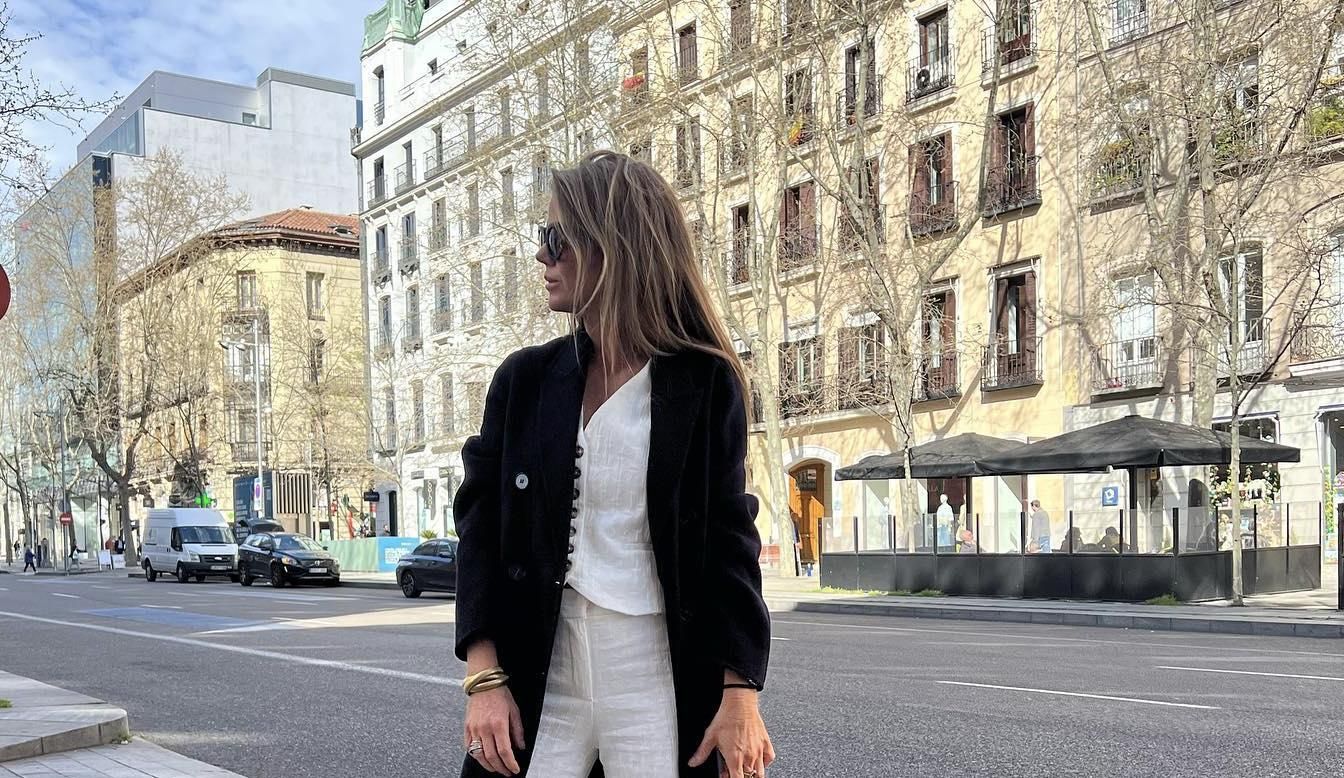 Amelia Bono con 'total look' blanco