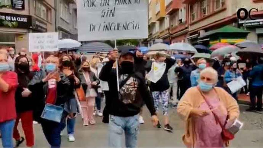 Manifestación plataforma Os Mallos Unidos