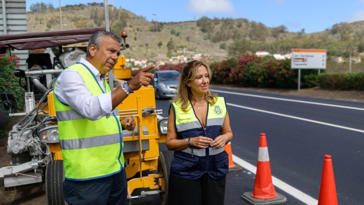 Dámaso Arteaga y Rosa Dávila durante la visita a unas obras.