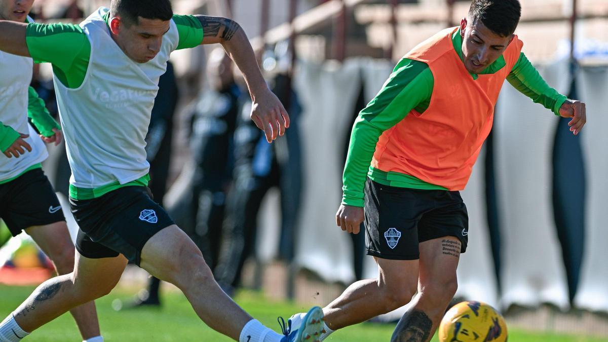 El Elche entrena con la mirada puesta en el Alcorcón