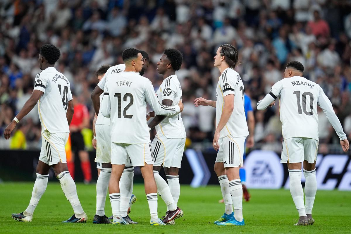 Vinicius Junior of Real Madrid CF celebrates a goal with teammates during the Spanish League, LaLiga EA Sports, football match played between Real Madrid and Deportivo Alaves at Bernabeu stadium on April 21, 2026, in Madrid, Spain. AFP7 21/04/2026 ONLY FOR USE IN SPAIN