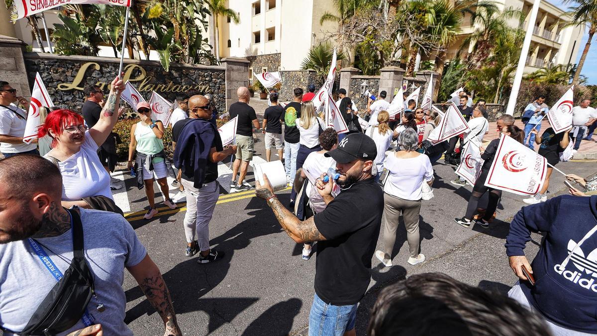 Uno de los piquetes de la jornada de huelga del Jueves Santo.