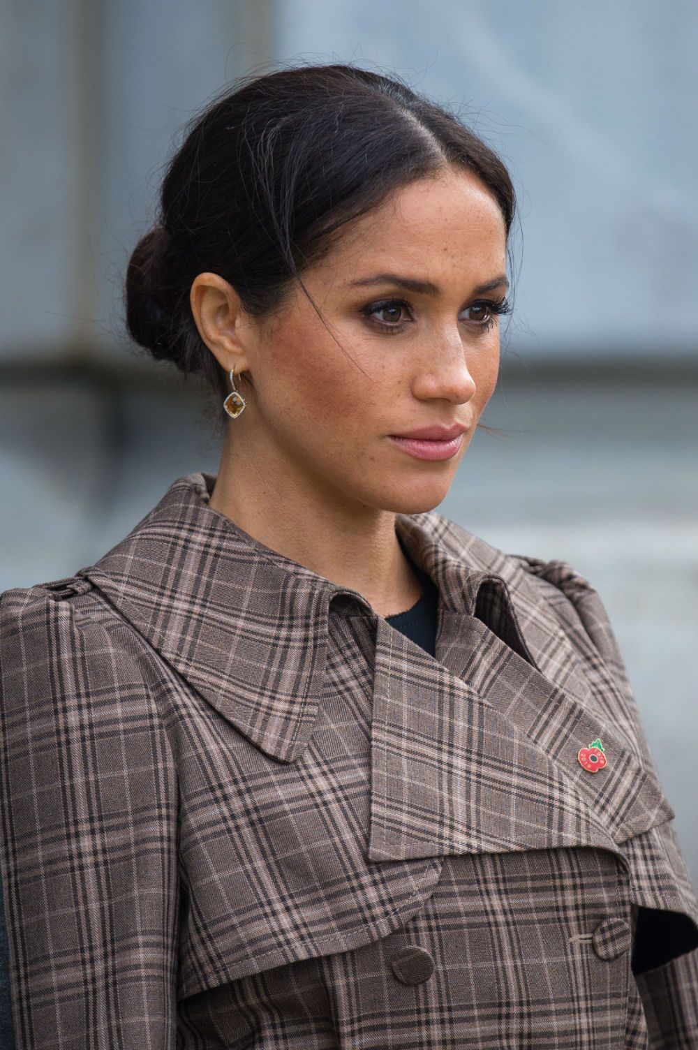 Meghan Markle con un trench a cuadros en Nueva Zelanda