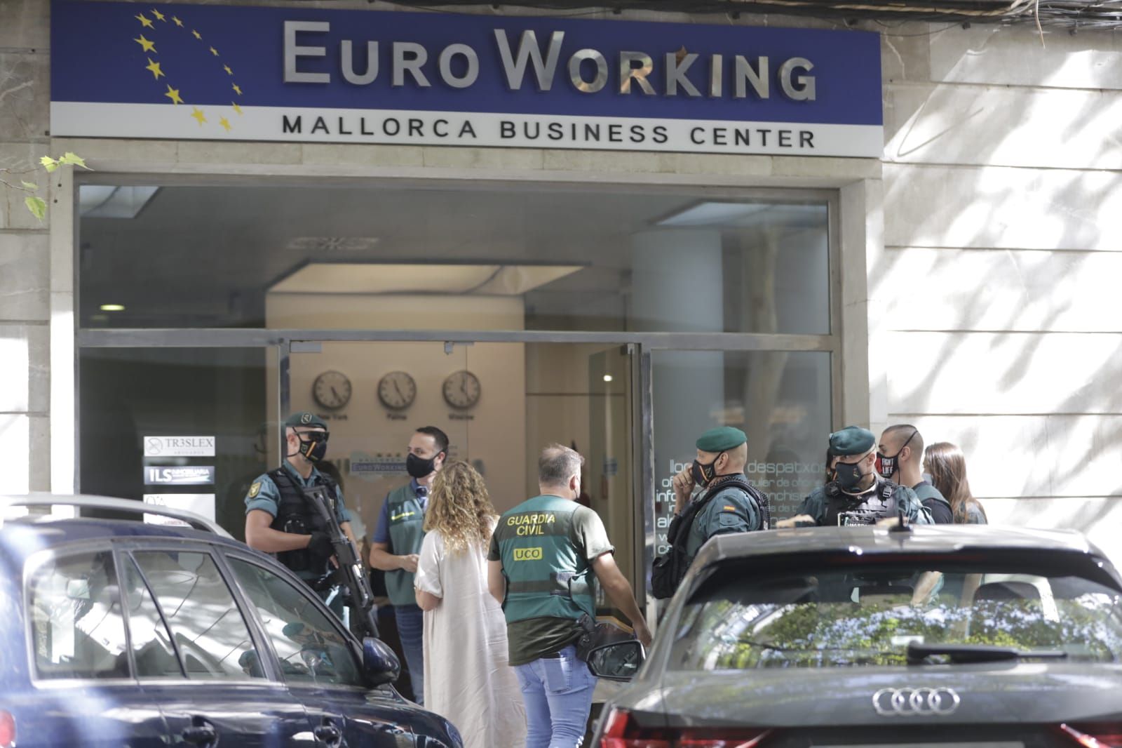 Gran operación de la Guardia Civil en Palma contra una red de estafadores internacionales