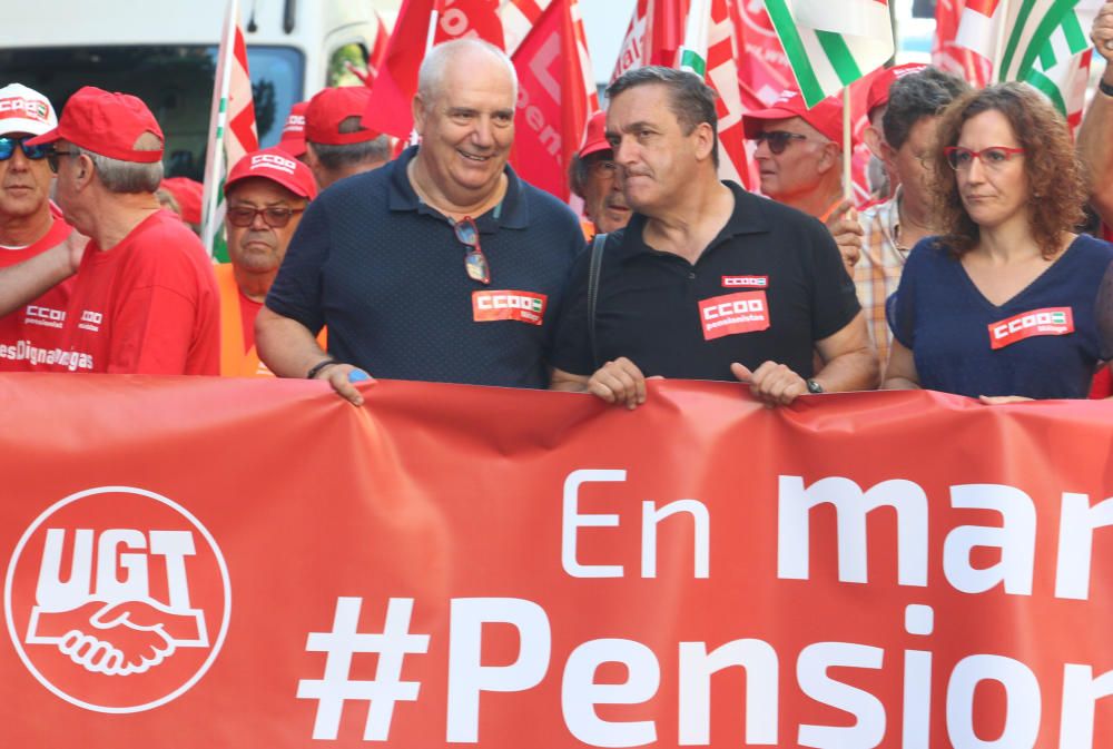 Casi mil personas participan en Málaga en la Marcha por las Pensiones