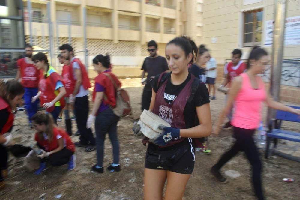 Los Alcázares recibe la solidaridad de cientos de personas