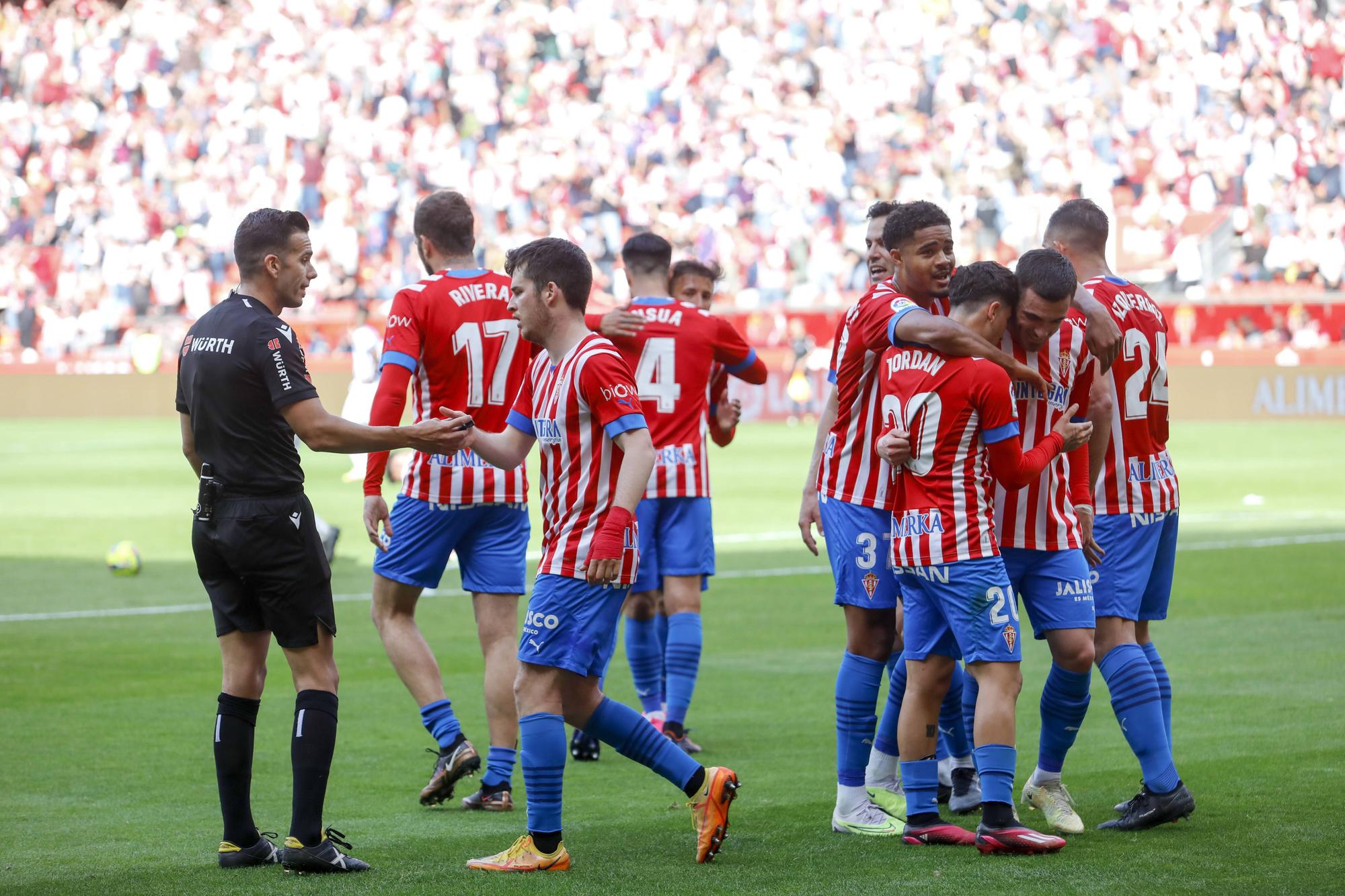 Así fue el encuentro entre el Sporting y el Alavés