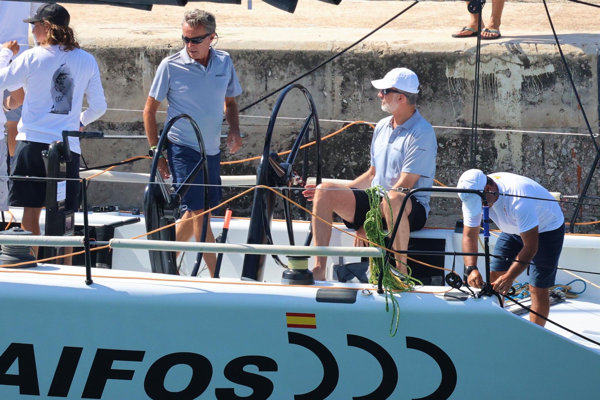 El Rey Felipe se embarca en el 'Aifos' otro año más