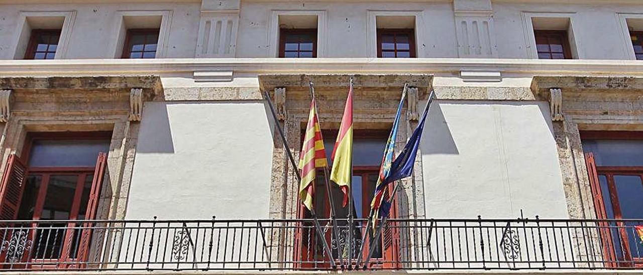 Fachada del Ayuntamiento de Sagunt.