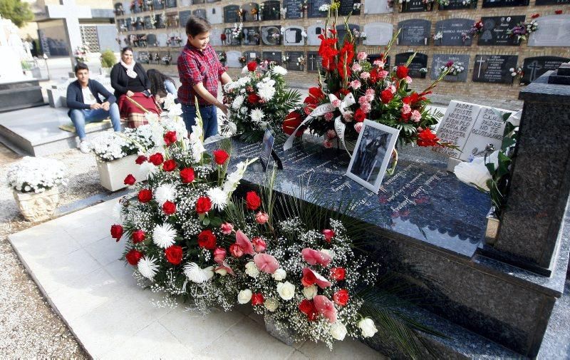 Día de Todos los Santos en el Cementerio de Zaragoza