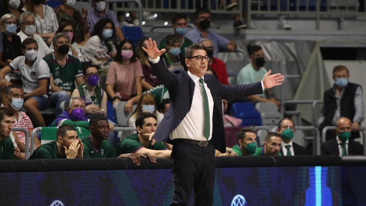 Fotis Katsikaris, durante el encuentro frente al Lavrio en el Carpena.