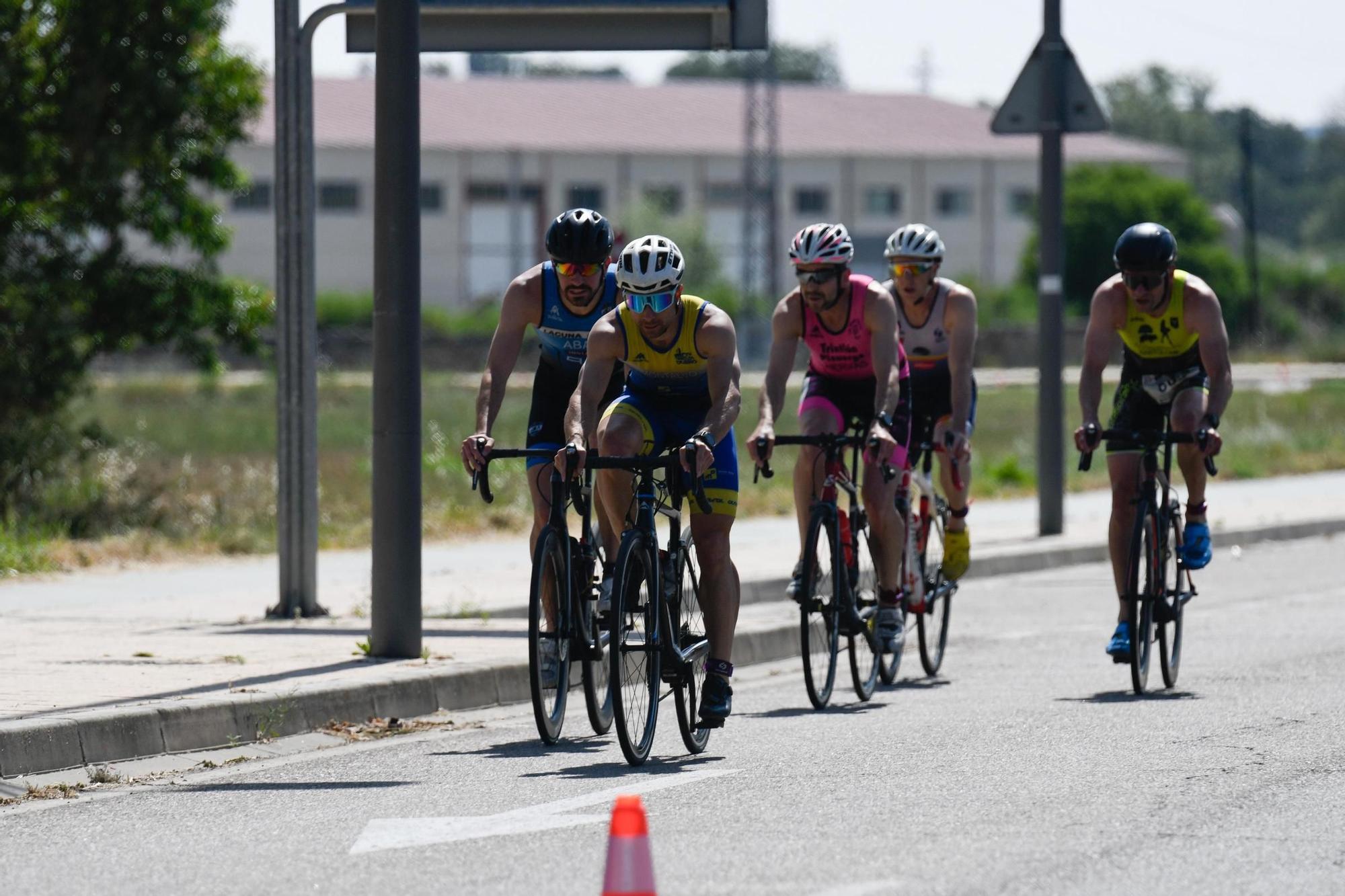 GALERÍA | El Triatlón "Ciudad de Zamora" hace vibrar a la capital del Duero