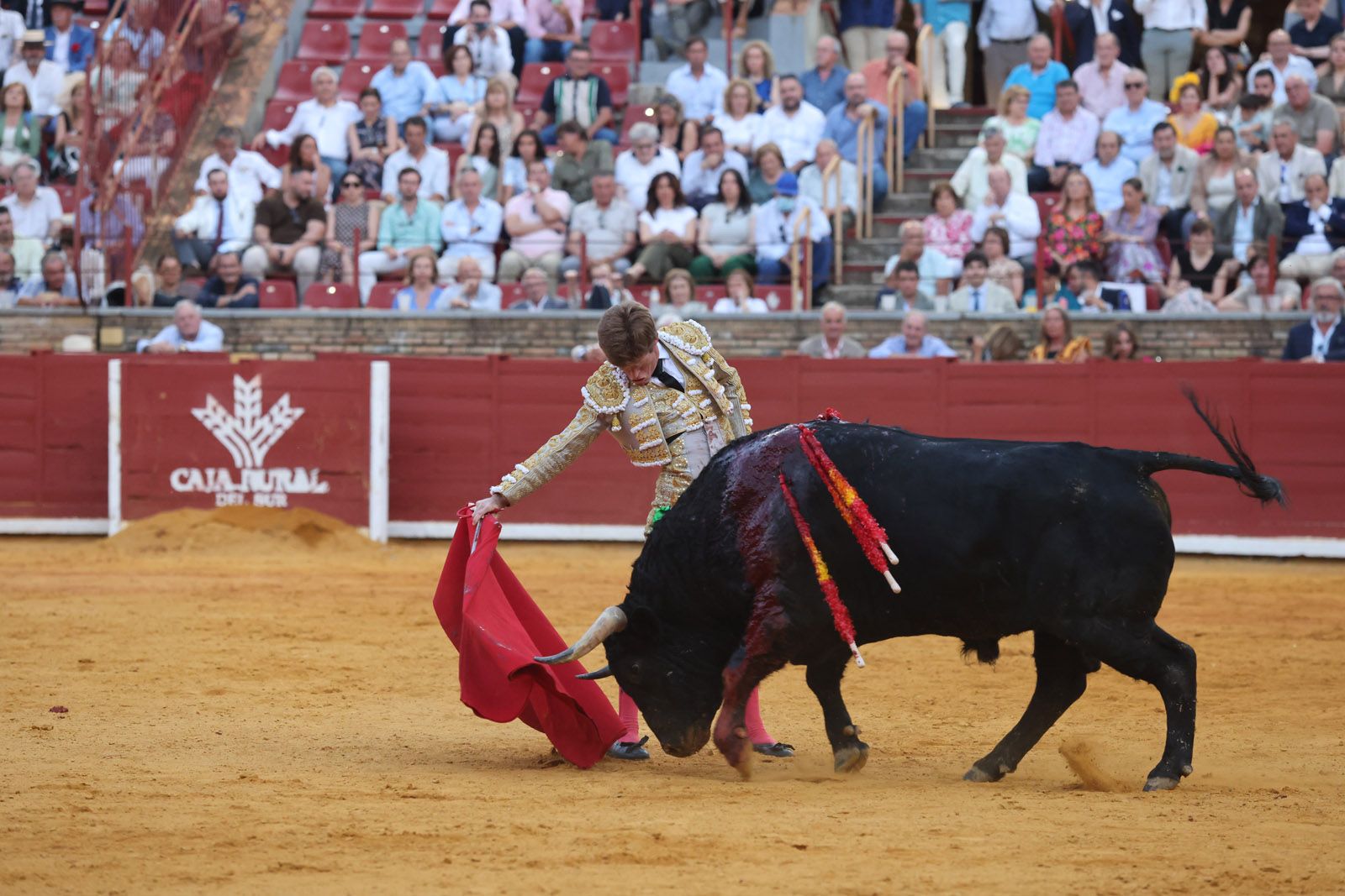 Migie Ángel Perera sale a hombros de Los Califas