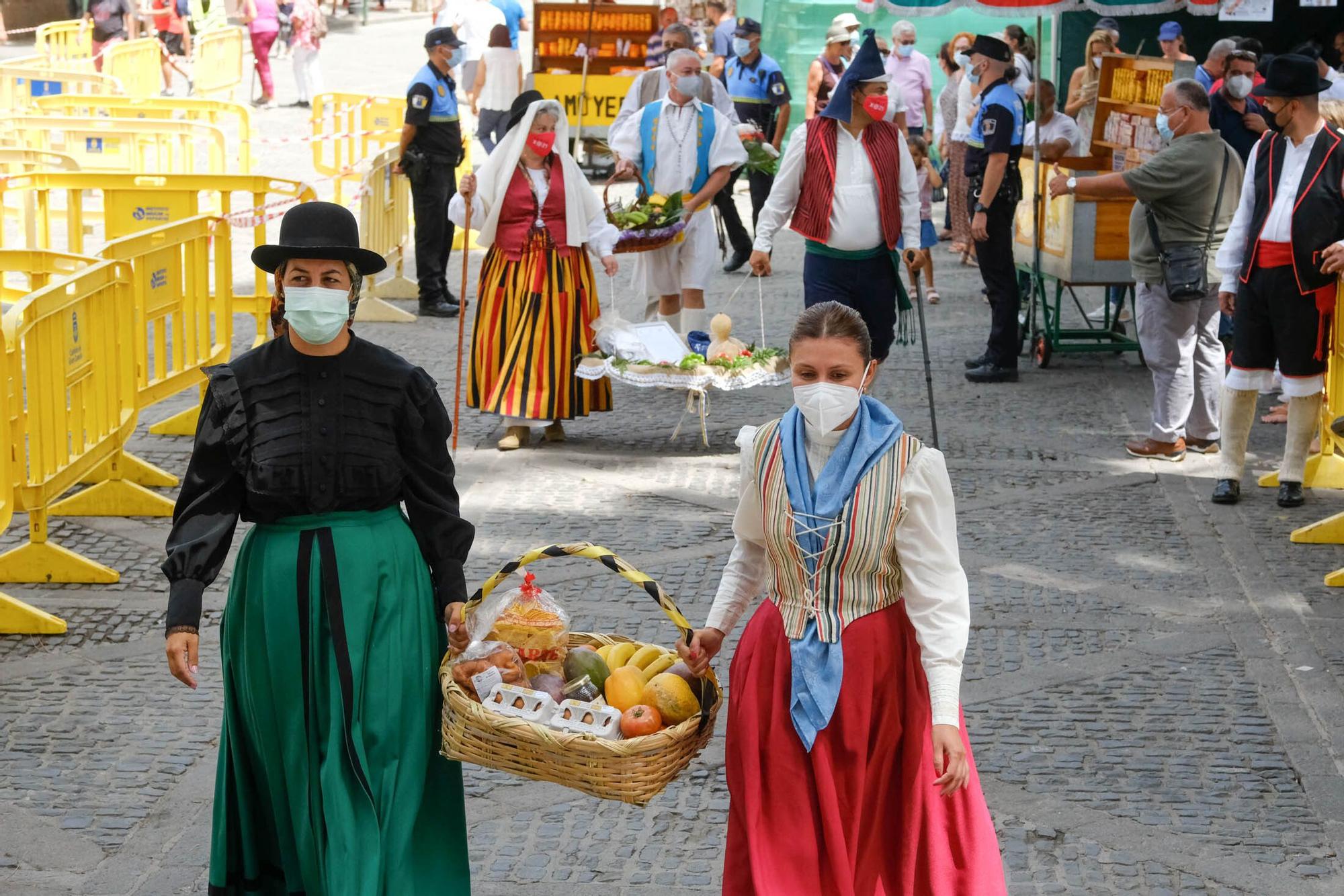 Ofrenda simbólica de los ayuntamientos de Gran Canaria a la Virgen del Pino (07/09/2021)