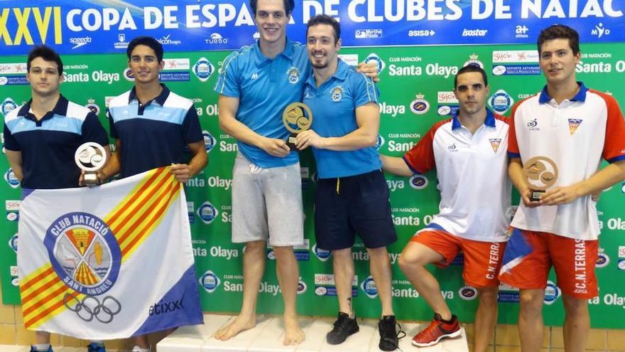 Podio final de la División de Honor masculina.