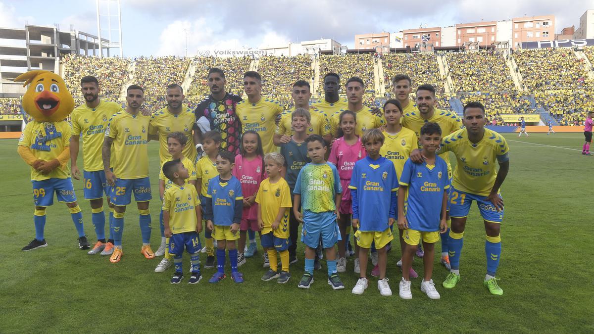 Eric Curbelo, en el último once de la UD, en la disputa de la vuelta de las semifinales del playoff de ascenso ante el CD Tenerife en Siete Palmas.