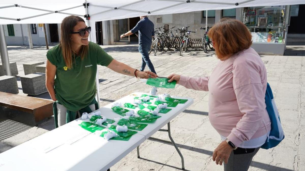 Santa Eulària pone en marcha una campaña para prevenir conductas incívicas de los propietarios de animales