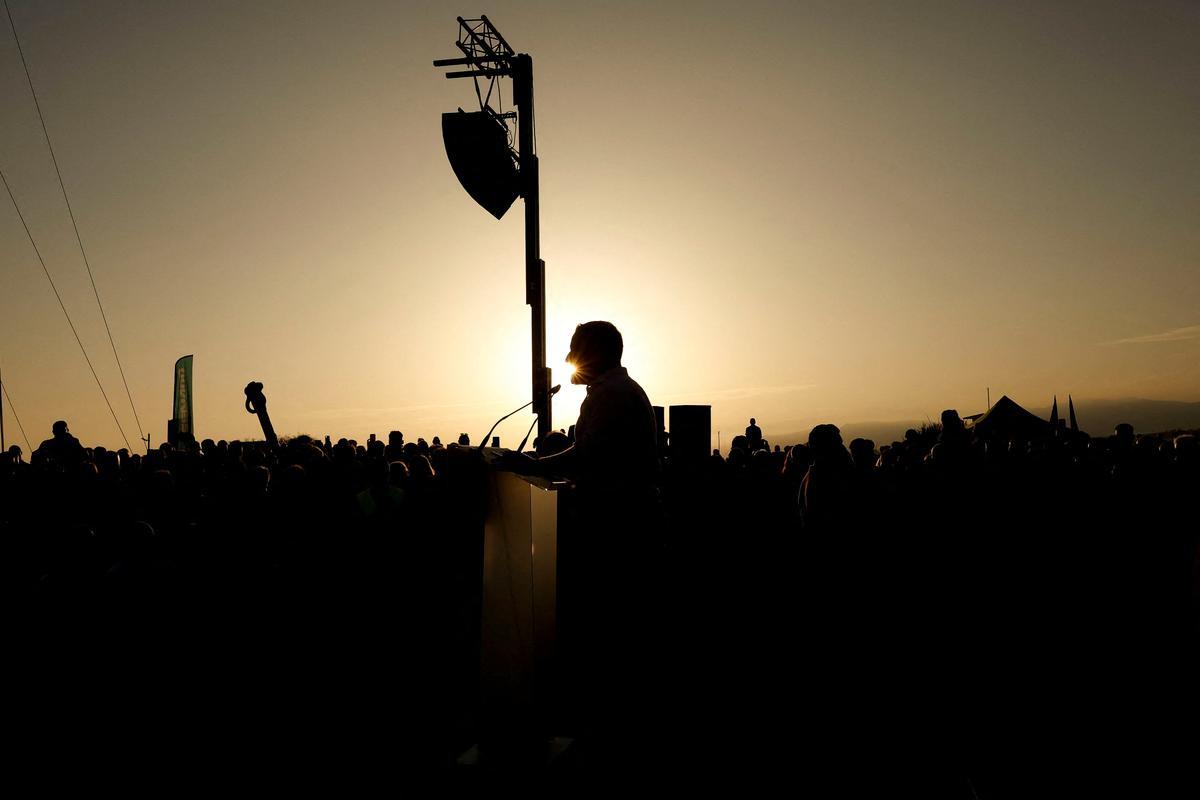 Santiago Abascal en el inicio de la campaña de VOX, en Puerto Almerimar, El Ejido.