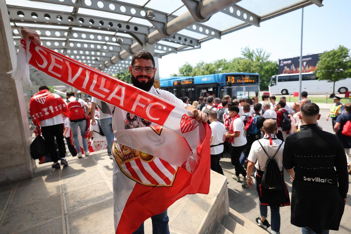 Final de la Europa League: la afición del Sevilla toma Budapest